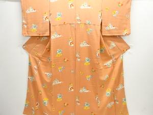 縮緬地　型染　花蝶模様小紋着物